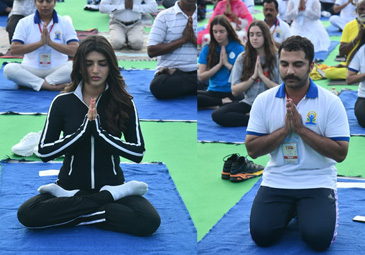 Yoga: సికింద్రాబాద్‌ పరేడ్‌ గ్రౌండ్స్‌లో ‘యోగా మహోత్సవ్’
