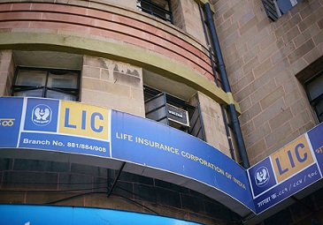 LIC policy renewal: పాలసీ పునరుద్ధరణకు LIC మరో అవకాశం
