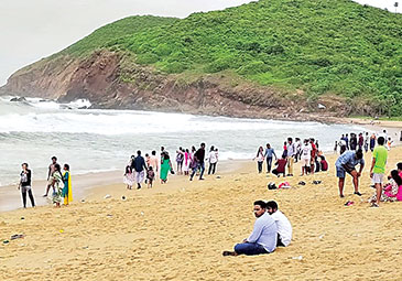 https://www.eenadu.net/telugu-article/sunday-magazine/all-you-need-to-know-about-yarada-beach-visakhapatnam/28/323001336