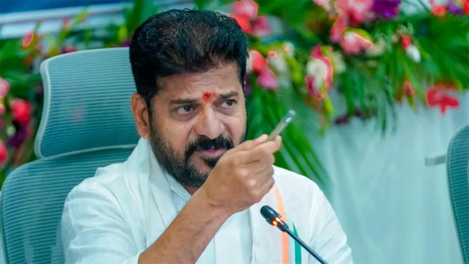వర్షమొస్తే అధికారులంతా ఫీల్డ్ లో ఉండాల్సిందే