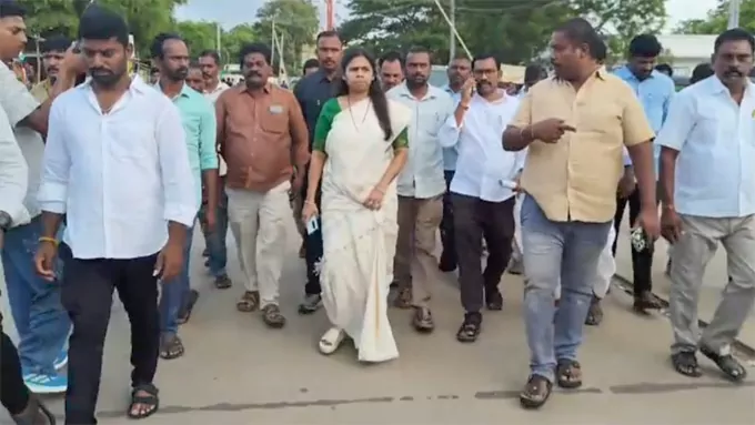 అక్రమాలు నిరూపిస్తే రాజీనామా చేస్తా.. అఖిలప్రియ సవాల్
