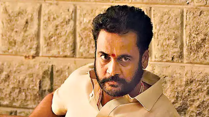 చిరు సినిమాలో విలన్ గా చేయాలని ఉంది
