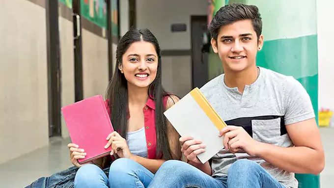 సంప్రదాయ కోర్సులకు భిన్నంగా కొత్త కోర్సులు