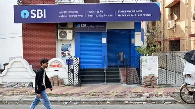 బ్యాంకుల సమ్మె.. ఖాతాదారులకు SBI విజ్ఞప్తి