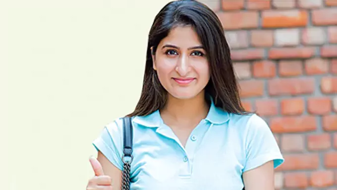 ఇంటర్‌తోనే కేంద్రంలో కొలువులు