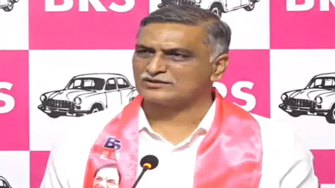 భూభారతిలో 9,200కు పైగా అక్రమ లావాదేవీలు: హరీశ్‌రావు