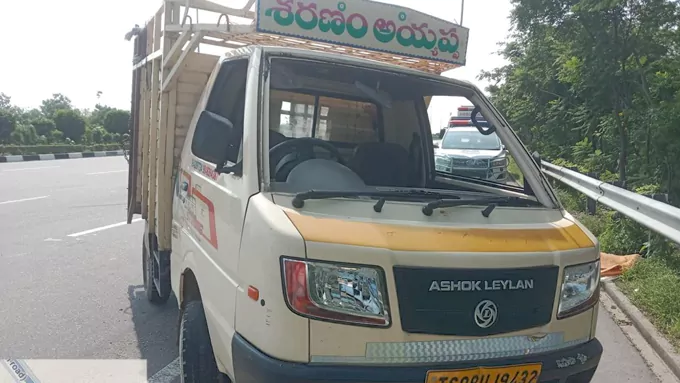 కీసర ఓఆర్‌ఆర్‌పై ప్రమాదం.. ఇద్దరి మృతి