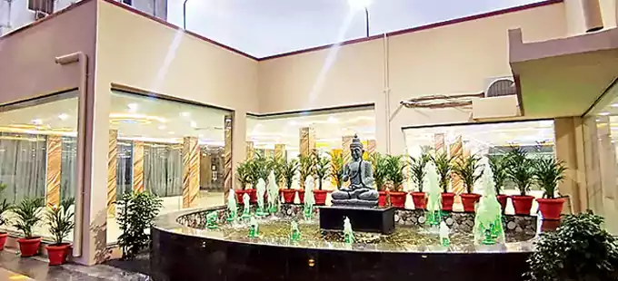 రూపాయికే ఏసీ ఫంక్షన్‌ హాల్‌