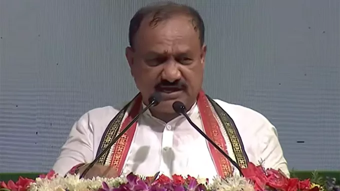 ఏ వ్యాపారాలు చేస్తే కేటీఆర్ ఆస్తులు పెరిగాయ్: మహేశ్ గౌడ్ – politics ఏ వ్యాపారాలు చేస్తే కేటీఆర్ ఆస్తులు పెరిగాయ్: మహేశ్ గౌడ్ – politics