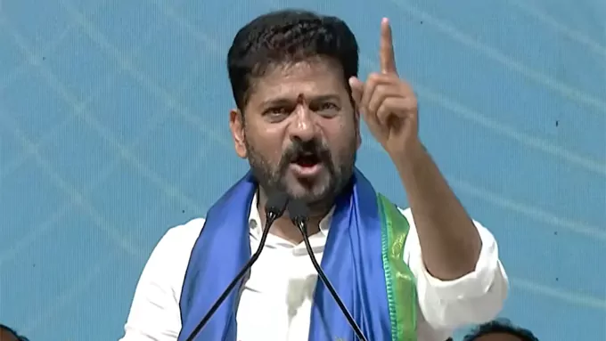 KTR ఆరుసార్లు గెలిచినా.. ఆత్మహత్యలు ఆపలేకపోయారు: రేవంత్ – politics KTR ఆరుసార్లు గెలిచినా.. ఆత్మహత్యలు ఆపలేకపోయారు: రేవంత్ – politics