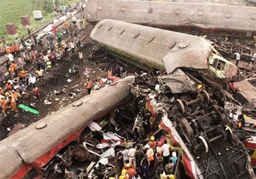 Odisha Train Tragedy: సాంకేతిక లోపమా.. మానవ తప్పిదమా..?