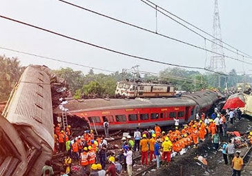 Odisha Train Tragedy: ఒడిశా రైలు ప్రమాదం.. విద్యుత్ షాక్‌తో 40 మంది మృతి..!