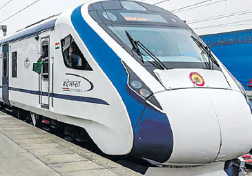 VandeBharat: తిరుపతి -సికింద్రాబాద్‌ వందేభారత్‌ ఎక్స్‌ప్రెస్‌లో పొగలు..!