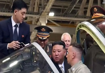 Kim Jong Un: రష్యా యుద్ధ విమానం కాక్‌పిట్‌లోకి కిమ్‌