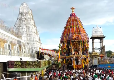 Tirumala: వైభవోపేతంగా శ్రీదేవి, భూదేవి సమేత మలయప్పస్వామి రథోత్సవం