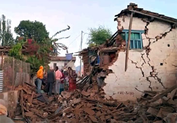 Earthquake: నేపాల్‌ను వణికించిన భారీ భూకంపం.. ప్రధాని మోదీ దిగ్ర్భాంతి