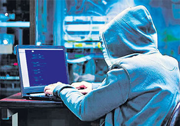Cyber crime: సైబర్ నేరగాళ్ల వలలో పోలీసులు.. రూ.75 లక్షలకుపైగా మాయం!