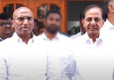 KCR: లోక్‌సభ ఎన్నికల్లో భారాస, బీఎస్పీ పొత్తు!: కేసీఆర్‌, ప్రవీణ్‌ కుమార్‌