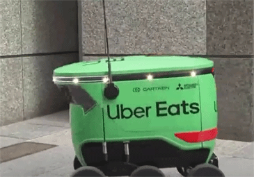 Food Delivery Robot: ఆకట్టుకుంటున్న ఫుడ్ డెలివరీ రోబో!