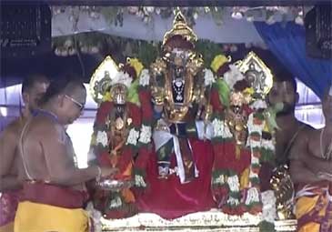 LIVE: భద్రాచలంలో వైభవంగా సీతారామచంద్రస్వామి పట్టాభిషేకం